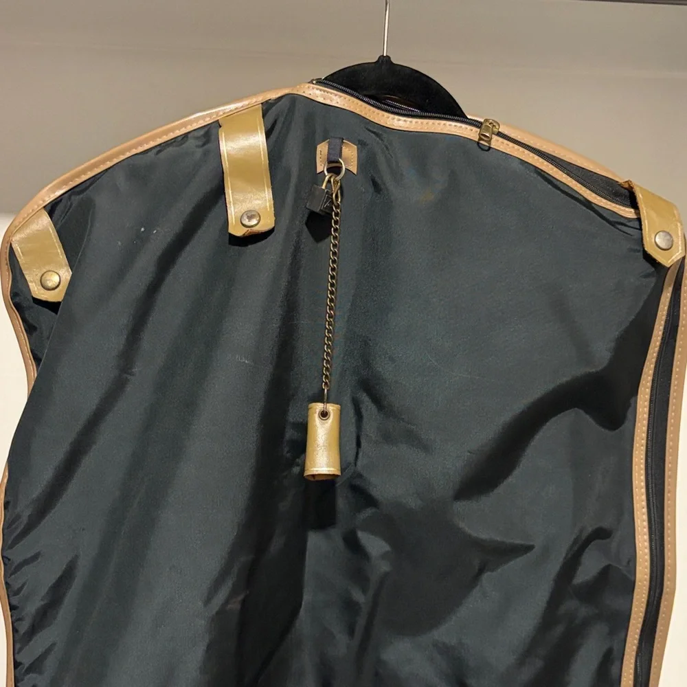 Vintage Lark Garment Bag